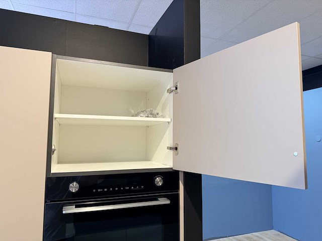 Keller - showroomkeuken met etna/pelgrim apparatuur - afbeelding 40 van  41