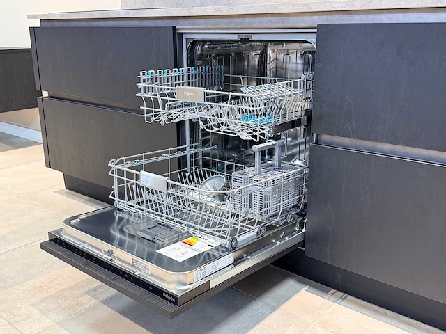 Keller - showroomkeuken met pelgrim apparatuur - afbeelding 13 van  37