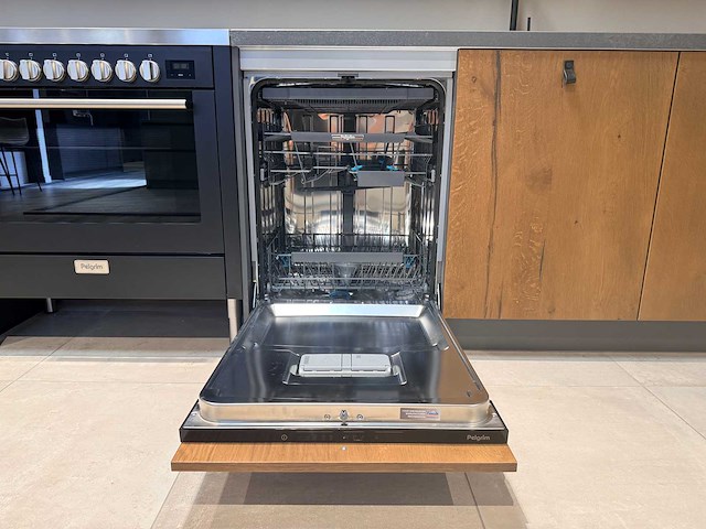 Keller - showroomkeuken met pelgrim apparatuur - afbeelding 16 van  34