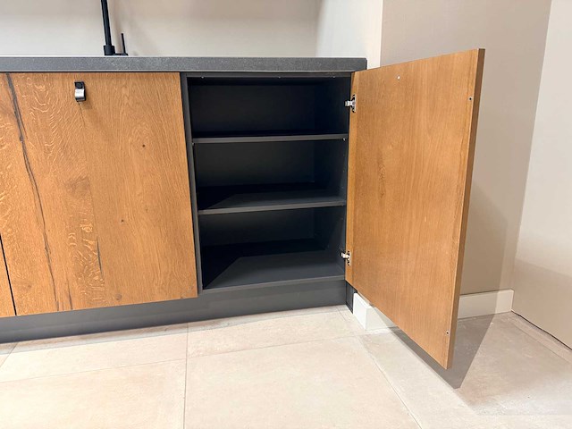 Keller - showroomkeuken met pelgrim apparatuur - afbeelding 27 van  34