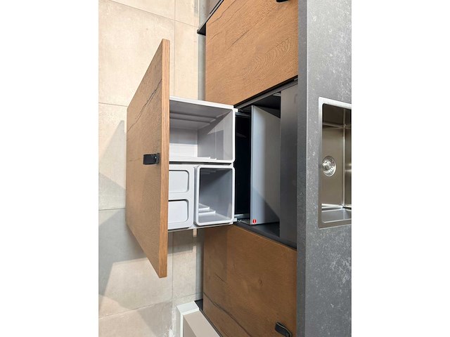 Keller - showroomkeuken met pelgrim apparatuur - afbeelding 5 van  20