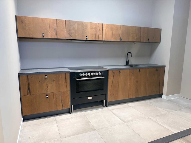 Keller - showroomkeuken met pelgrim apparatuur - afbeelding 4 van  20