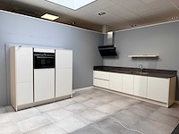 Keller - showroomkeuken met siemens apparatuur