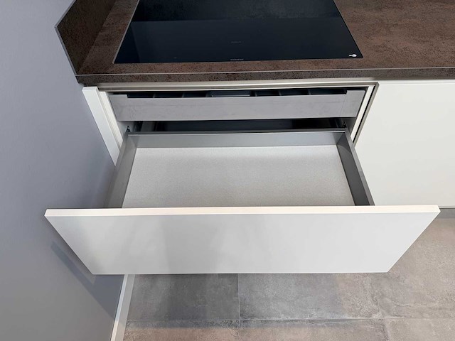 Keller - showroomkeuken met siemens apparatuur - afbeelding 13 van  37