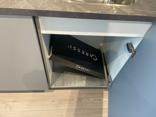 Keller - showroomkeuken met siemens studioline apparatuur - afbeelding 6 van  27