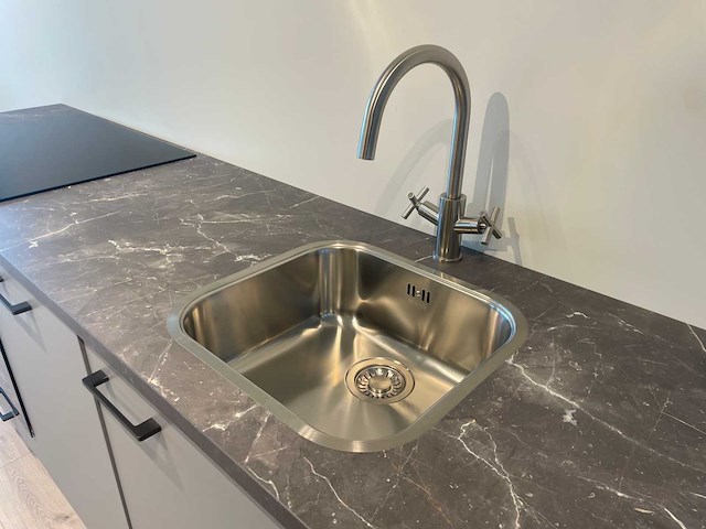 Keller - showroomkeuken met siemens studioline apparatuur - afbeelding 10 van  27