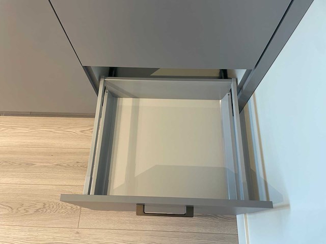 Keller - showroomkeuken met siemens studioline apparatuur - afbeelding 20 van  27