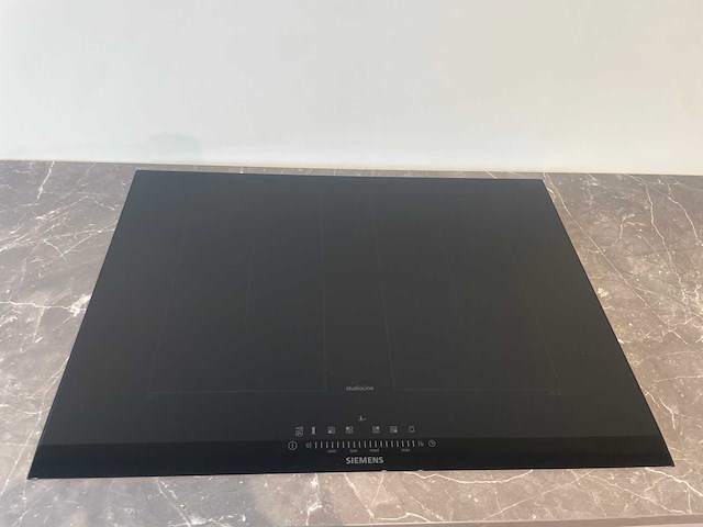 Keller - showroomkeuken met siemens studioline apparatuur - afbeelding 25 van  27