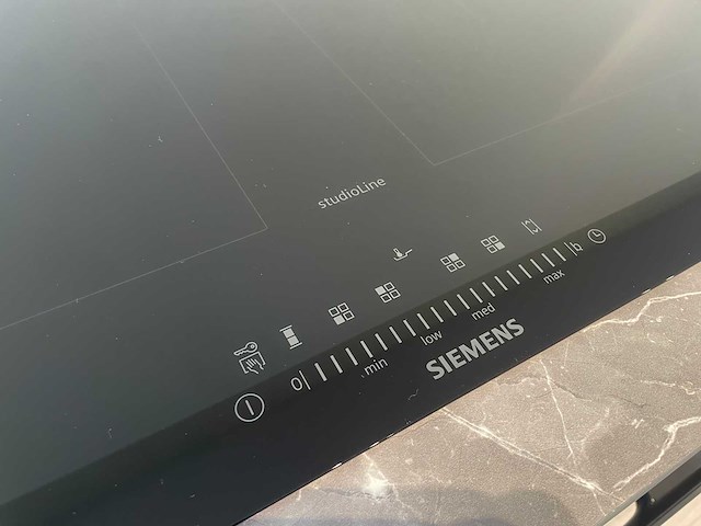 Keller - showroomkeuken met siemens studioline apparatuur - afbeelding 26 van  27