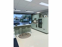 Keller bolton saliegroen - showroom keuken