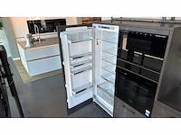 Keller bolton zwart metaal verticaal - showroom keuken - afbeelding 4 van  14