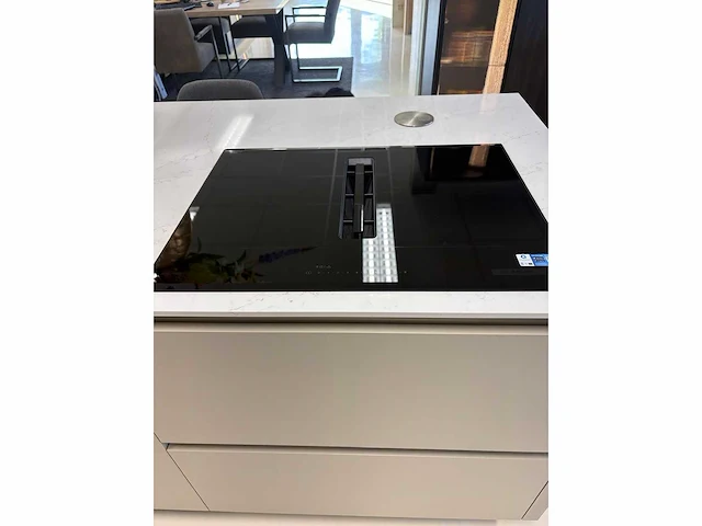 Keller bolton/elba sesam bronziet - showroom keuken - afbeelding 12 van  15