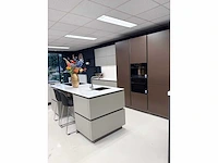 Keller bolton/elba sesam bronziet - showroom keuken - afbeelding 13 van  15