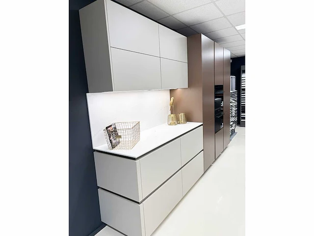Keller bolton/elba sesam bronziet - showroom keuken - afbeelding 14 van  15