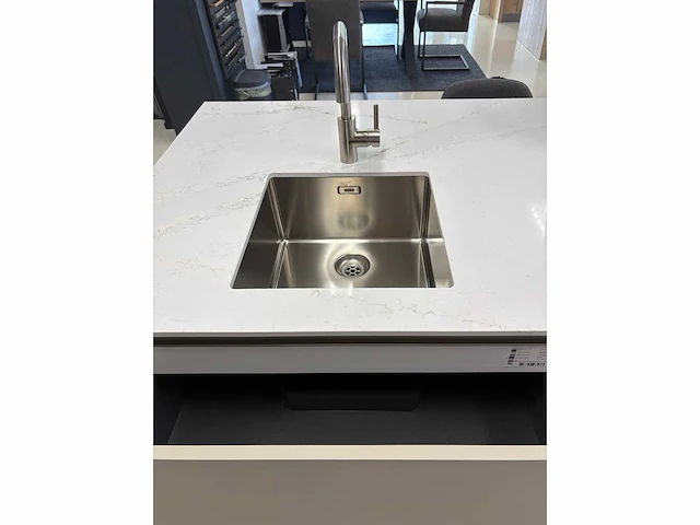 Keller bolton/elba sesam bronziet - showroom keuken - afbeelding 6 van  15