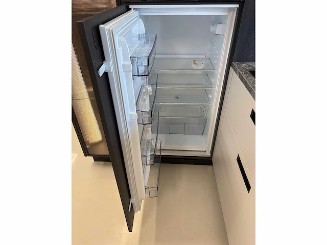 Keller bronx/elba koffie eiken / zeezout - showroom keuken - afbeelding 3 van  13
