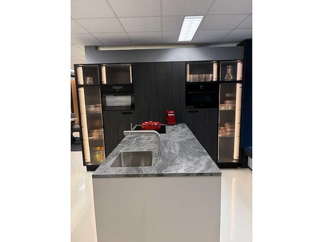 Keller bronx/elba koffie eiken / zeezout - showroom keuken - afbeelding 6 van  13