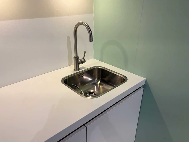 Keller gl5100 nieuw scandinavisch wit lak zijdeglans - showroom keuken - afbeelding 4 van  25