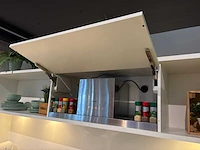 Keller gl5100 nieuw scandinavisch wit lak zijdeglans - showroom keuken - afbeelding 12 van  25