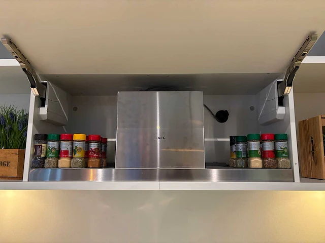Keller gl5100 nieuw scandinavisch wit lak zijdeglans - showroom keuken - afbeelding 13 van  25