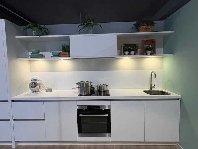 Keller gl5100 nieuw scandinavisch wit lak zijdeglans - showroom keuken - afbeelding 16 van  25