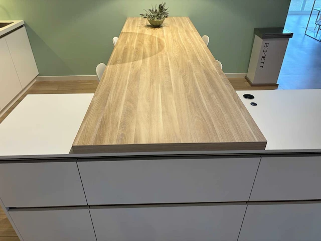 Keller gl5100 nieuw scandinavisch wit lak zijdeglans - showroom keuken - afbeelding 20 van  25