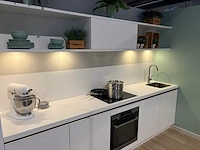 Keller gl5100 nieuw scandinavisch wit lak zijdeglans - showroom keuken - afbeelding 24 van  25