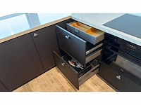 Keller lexington beits bruin eiken verticaal - showroom keuken - afbeelding 9 van  12