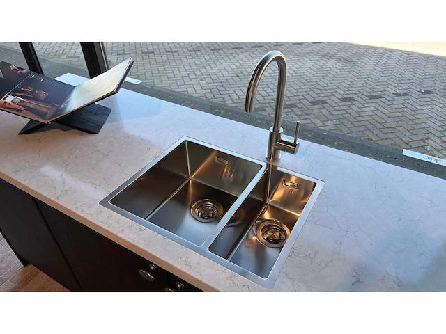 Keller lexington beits bruin eiken verticaal - showroom keuken - afbeelding 12 van  12