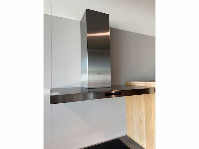 Keller merestein beits op fineer wit/natuur - showroom keuken - afbeelding 6 van  15