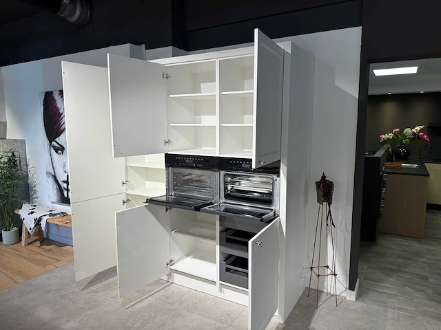 Keller orleans wit structuur wit - showroom keuken - afbeelding 3 van  21