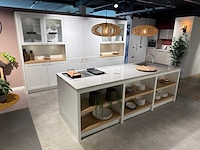 Keller orleans wit structuur wit - showroom keuken