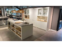 Keller orleans wit structuur wit - showroom keuken - afbeelding 14 van  21