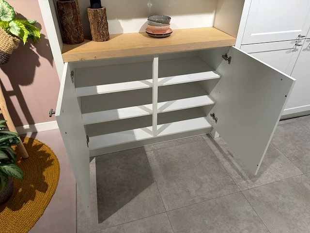 Keller orleans wit structuur wit - showroom keuken - afbeelding 20 van  21