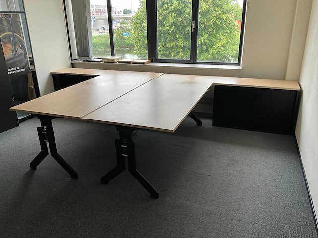 Kembo - bureaus (3x) 200x100 cm met archiefkast (2x) 220x50x75 cm - afbeelding 3 van  10