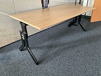 Kembo - bureaus (3x) 200x100 cm met archiefkast (2x) 220x50x75 cm - afbeelding 5 van  10