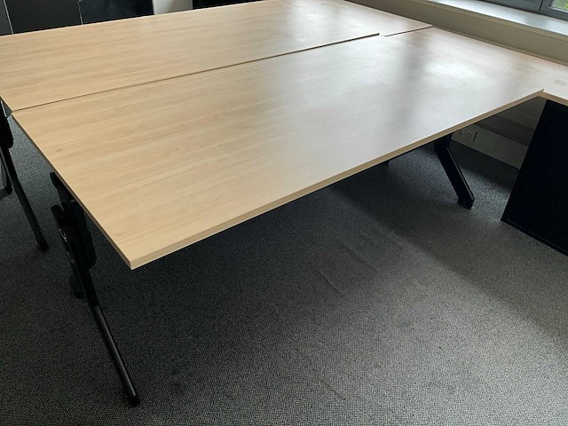 Kembo - bureaus (3x) 200x100 cm met archiefkast (2x) 220x50x75 cm - afbeelding 7 van  10