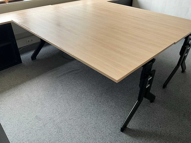 Kembo - bureaus (3x) 200x100 cm met archiefkast (2x) 220x50x75 cm - afbeelding 8 van  10