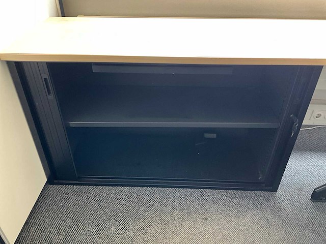 Kembo - bureaus (3x) 200x100 cm met archiefkast (2x) 220x50x75 cm - afbeelding 9 van  10