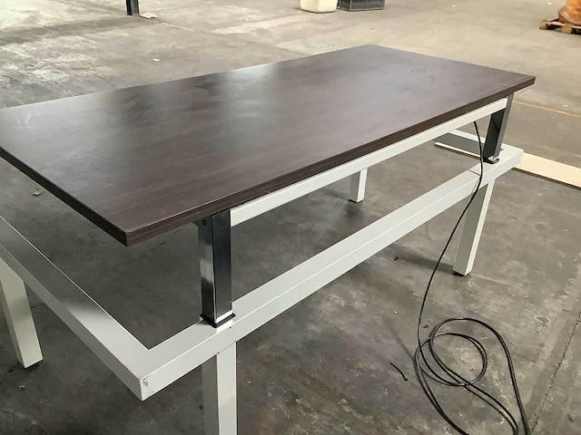 Kembo - desk - afbeelding 5 van  5