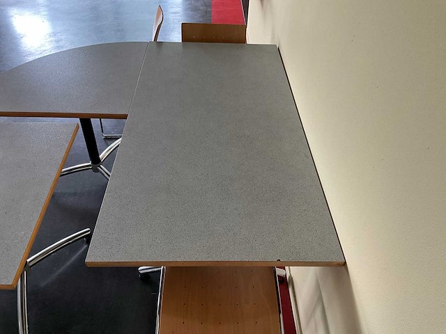 Kembo - kantinetafels en stoelen - afbeelding 5 van  5