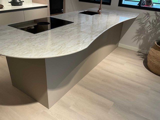 Kemie composiet allure eiland werkblad met bora inductiekookplaat-kraan en spoelbak - afbeelding 6 van  11