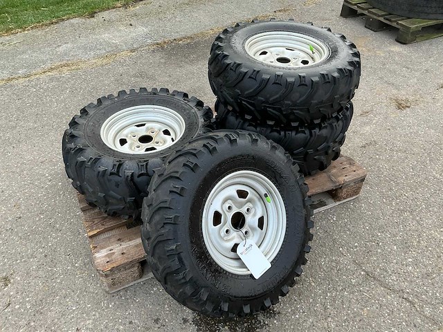 Kenda bear claw band met velg (4x) - afbeelding 1 van  7