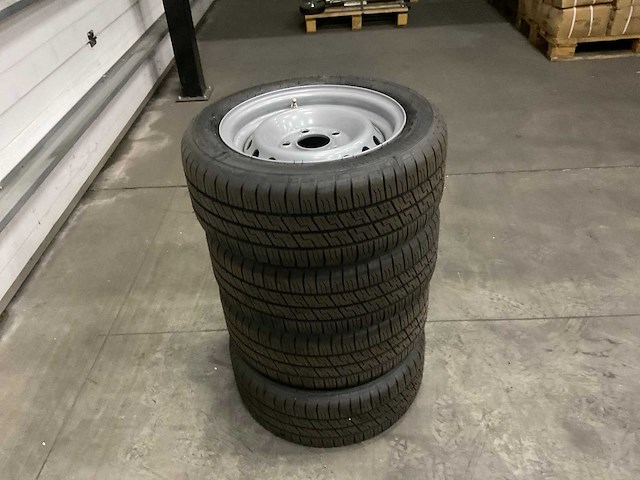 Kenda master trailer 3g aanhangwagen band met velg (4x) - afbeelding 2 van  7