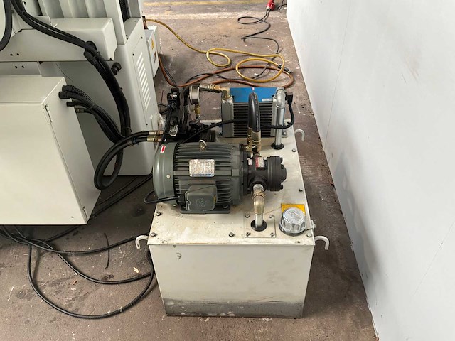 Kent - kgs-63wm1 - surface grinding machine - 2015 - afbeelding 13 van  14