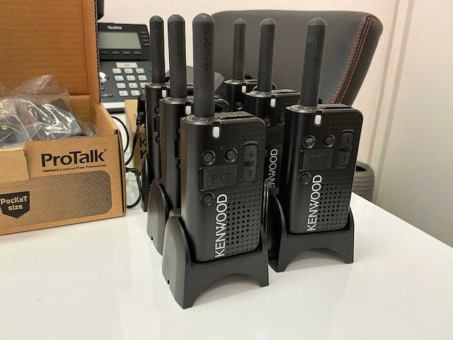 Kenwood pkt-23 walkie-talkie - afbeelding 2 van  3