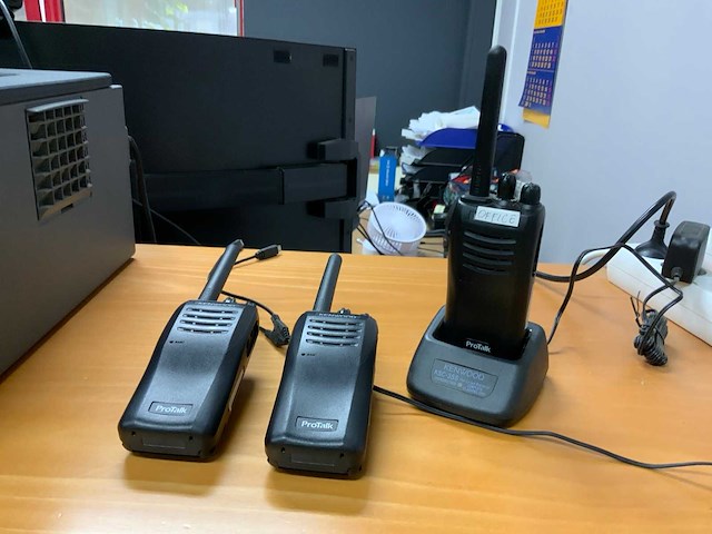 Kenwood protalk 8-delige walkie-talkie set - afbeelding 2 van  4