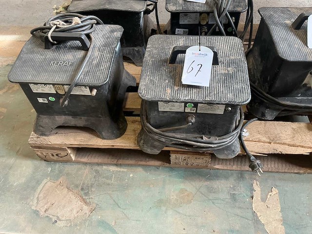 Keraf 3000va scheidingstrafo (2x) - afbeelding 1 van  6