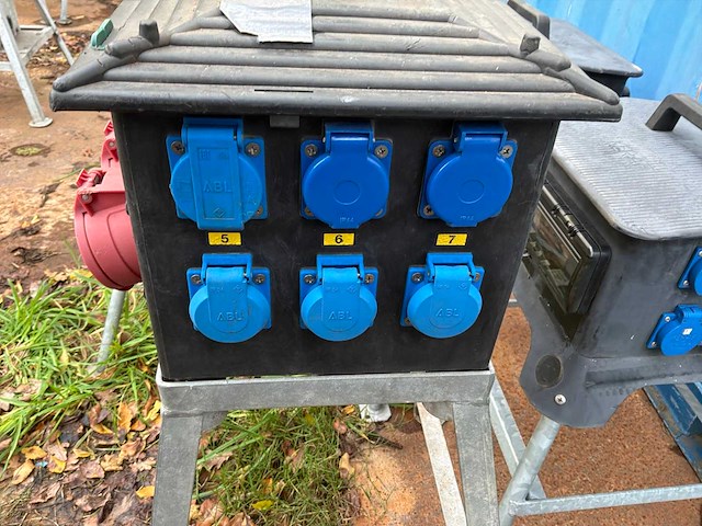 Keraf/ et electric bouwaansluitkast - afbeelding 8 van  9