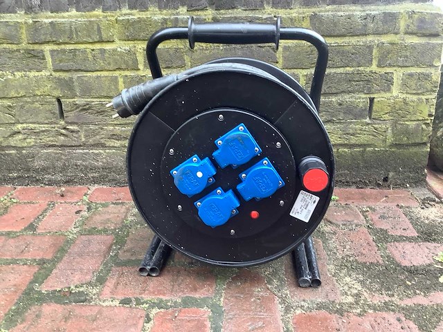 Keraf h07rn-f 3g2,5 verlengkabelhaspel - afbeelding 2 van  4
